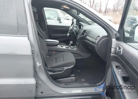 2019 Jeep Grand Cherokee Upland 4X4 из США, поврежденный, VIN 1C4RJFAG2KC759530